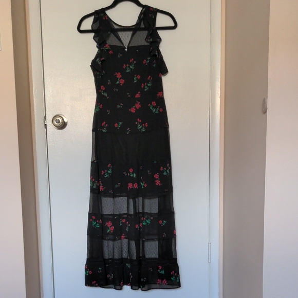 Express Dresses & Skirts - Express Black Floral Maxi Dress